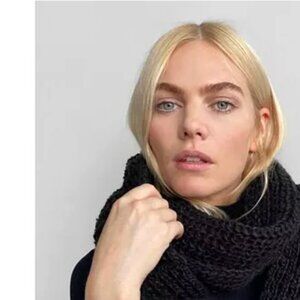 Elegant Black Chunky Knit Neck Gaiter Scarf